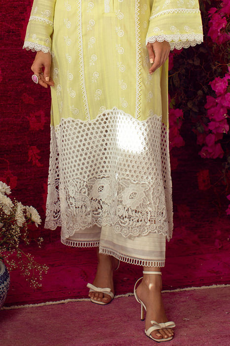 Picture of Ana Azaar