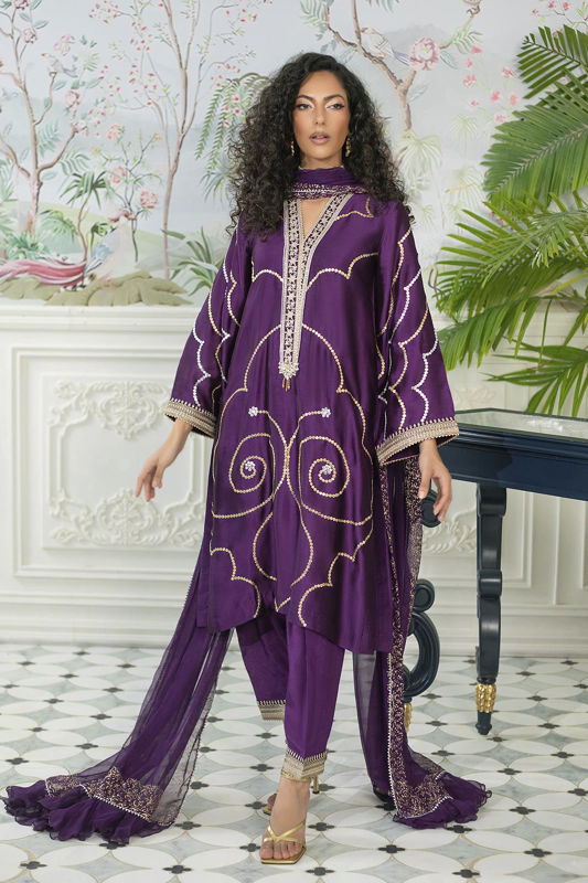Picture of Izali Aubergine - Shirt, Pants And Dupatta