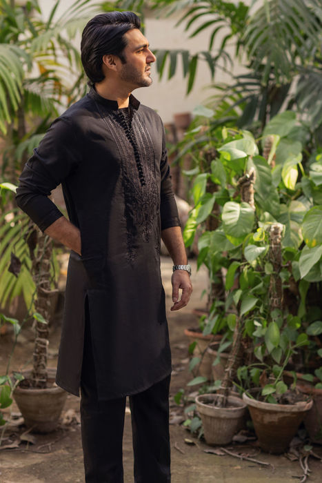 Nader Kurta